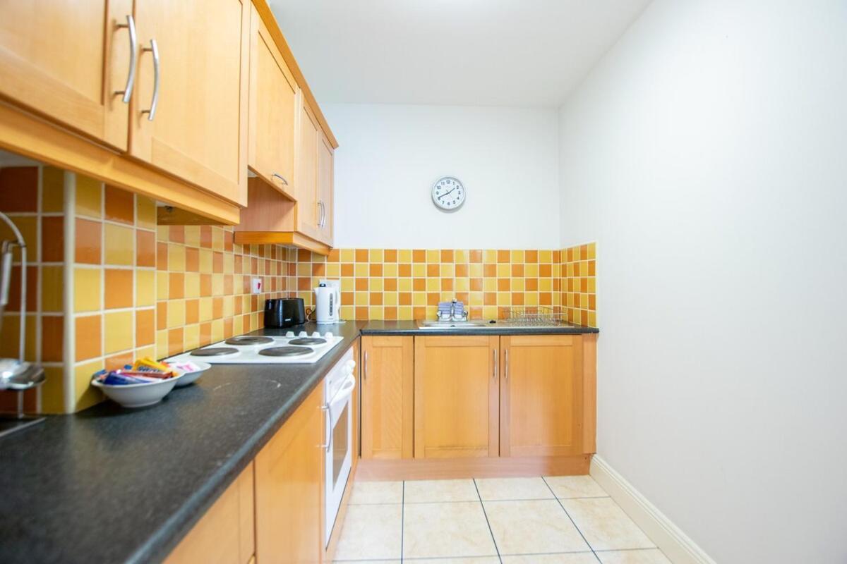 128 - Comfy 2 Bed With Parking Apartamento Galway