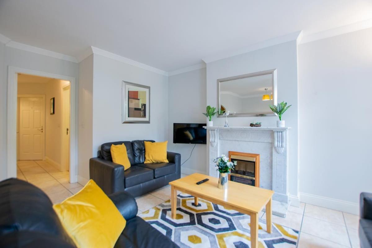 128 - Comfy 2 Bed With Parking